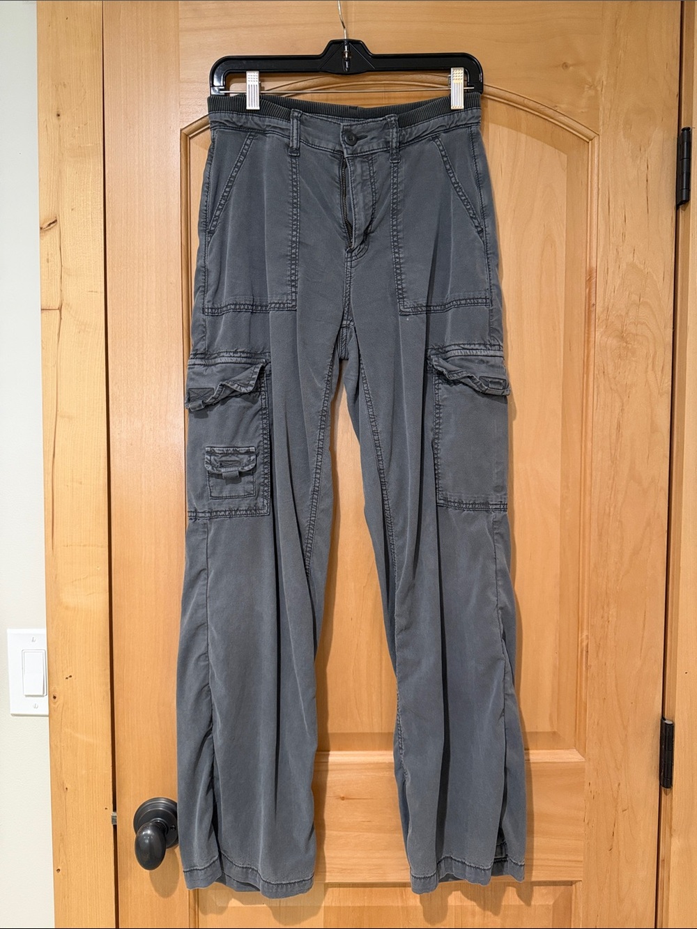 American Eagle Outfitters Wide Leg Cargo Pants - Gray